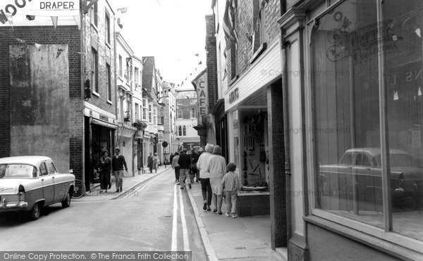 Photo of Cowes, High Street c.1965