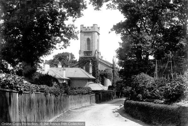 Photo of Cowes, Holy Trinity Church 1908