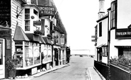 Old Houses 1927, Cowes