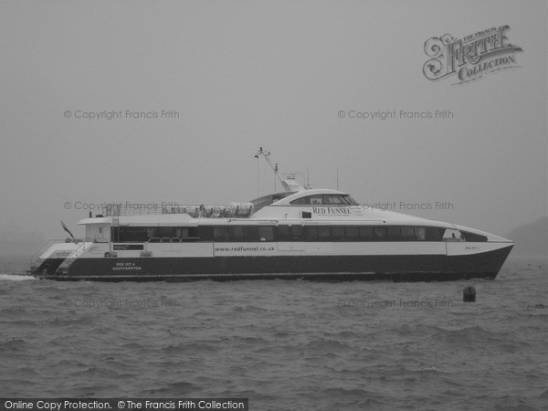 Photo of Cowes, Red Funnel's Red Jet 2005