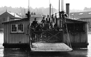 The Floating Bridge 1897, Cowes