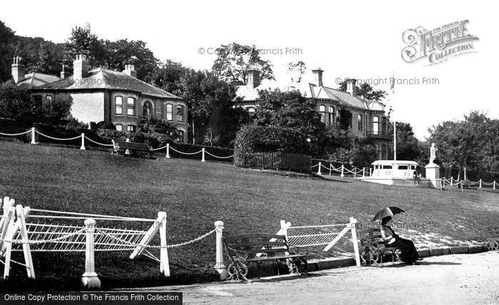 Photo of Cowes, The Green 1890
