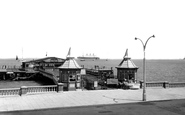The Old Pier And The 'queen Mary' c.1950, Cowes