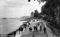 The Promenade 1923, Cowes