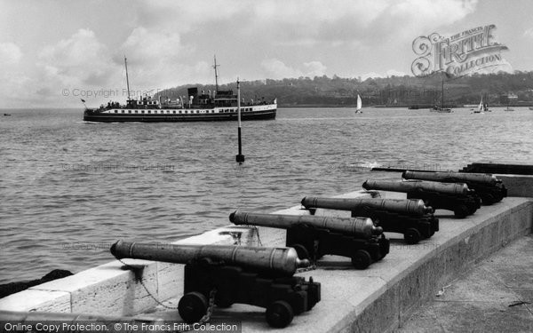 Photo of Cowes, The 'vecta' And The Cannon Of The Royal Yacht Squadron c.1955