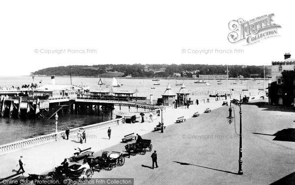 Photo of Cowes, Victoria Pier 1908