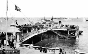 Cowes, Victoria Pier 1923