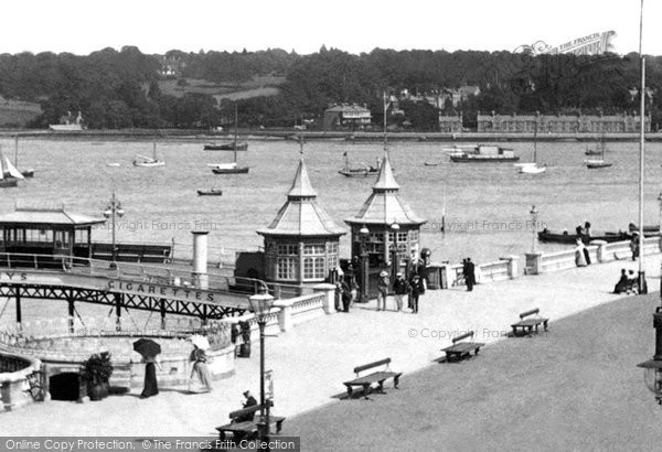 Photo of Cowes, Victoria Pier Entrance 1908