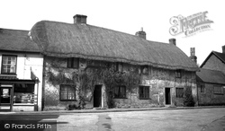 Old Thatched Cottages 1939, Cranborne