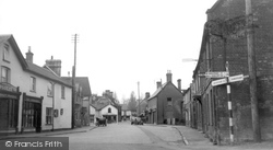 The Square 1939, Cranborne