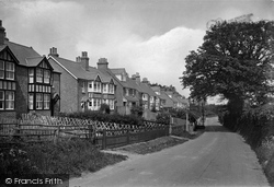 Back Lane 1921, Cranbrook