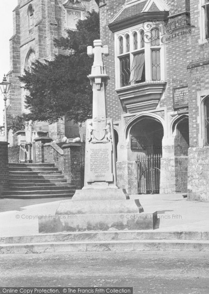 Photo of Cranbrook, Memorial 1908