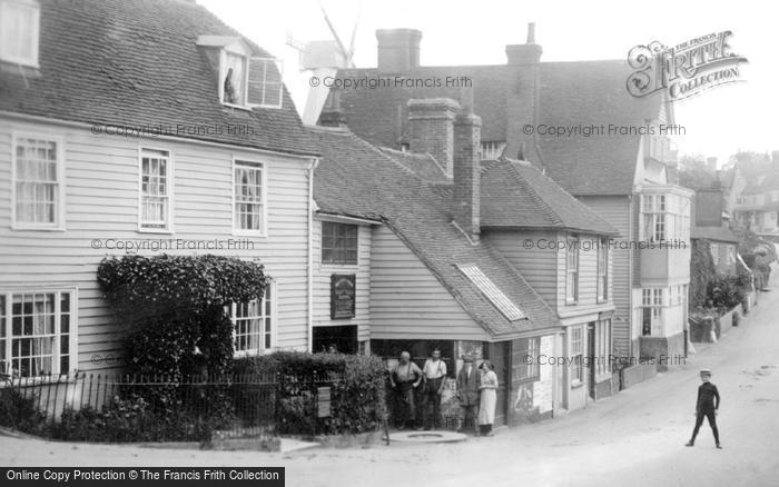 Photo of Cranbrook, Residents Of The Hill 1913