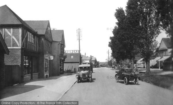 Photo of Cranleigh, High Street 1927