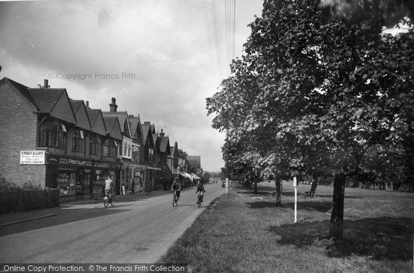 Photo of Cranleigh, High Street 1935