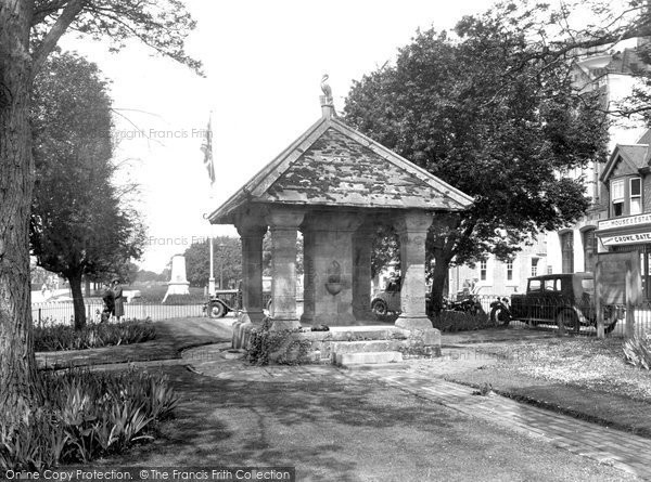 Photo of Cranleigh, The Fountain 1933