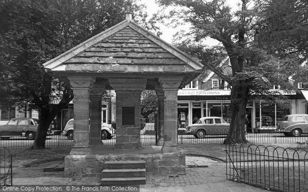 Photo of Cranleigh, The Hibberd Fountain c.1960