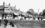 Village Fountain 1904, Cranleigh