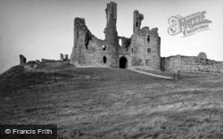 Dunstanburgh Castle 1950, Craster