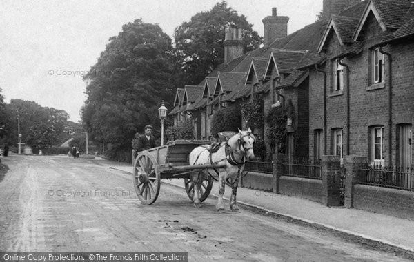 Photo of Crawley, Horse And Cart, London Road 1907