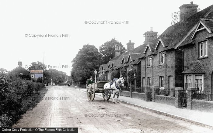 Photo of Crawley, London Road 1907