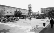Crawley, Queens Square c1965