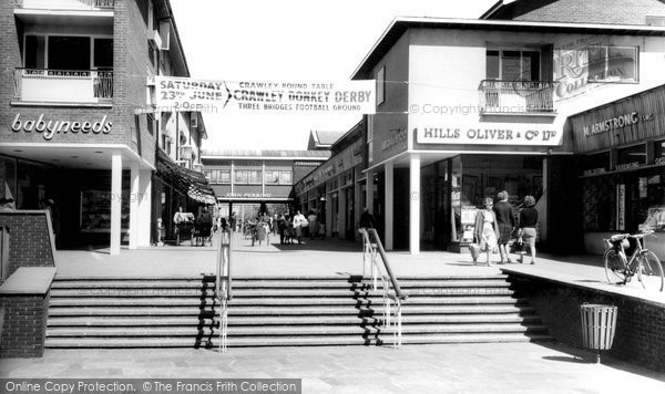 Photo of Crawley, The Broadwalk c.1960