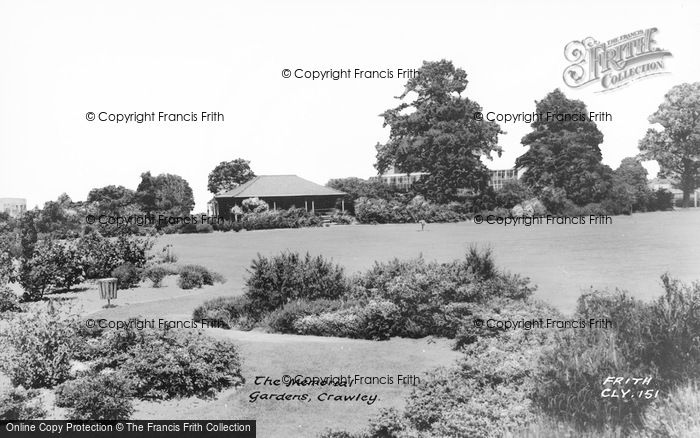 Photo of Crawley, The Memorial Gardens c.1965