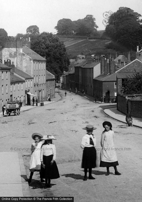 Photo of Crediton, Children In East Street 1904