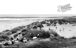 The Beach c.1955, Cresswell