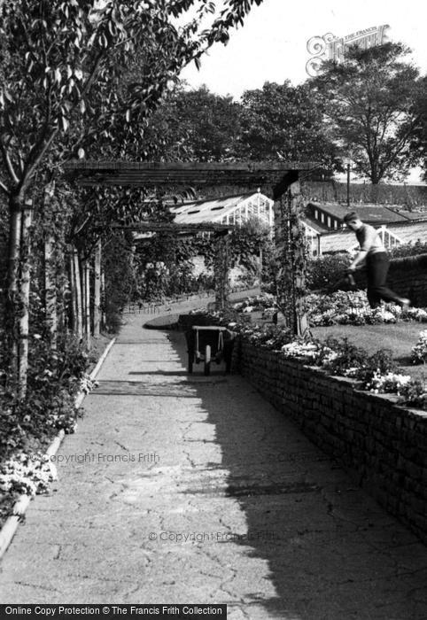 Photo of Crewe, Queen's Park, Coronation Walk c.1950
