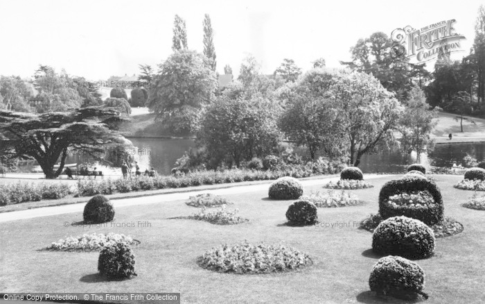 Photo of Crewe, Queen's Park, The Gardens And Lake c.1960