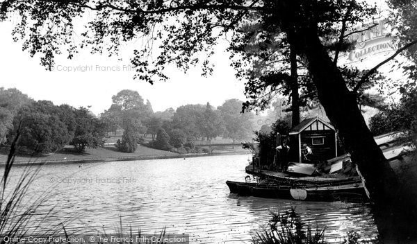 Photo of Crewe, Queen's Park, The Lake 1951
