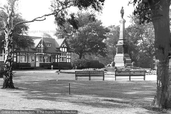 Photo of Crewe, Queen's Park, The Pavilion And Memorial c.1950