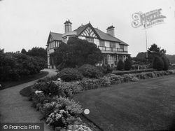 "Brynawelon" House Of The Rt Hon D Lloyd George 1935, Criccieth