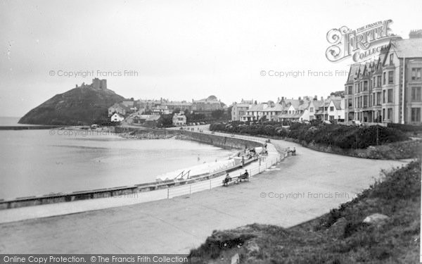 Photo of Criccieth, Castle And Esplanade 1940