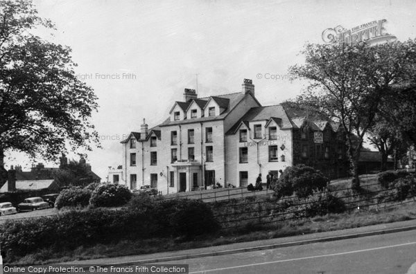 Photo of Criccieth, Lion Hotel c.1955