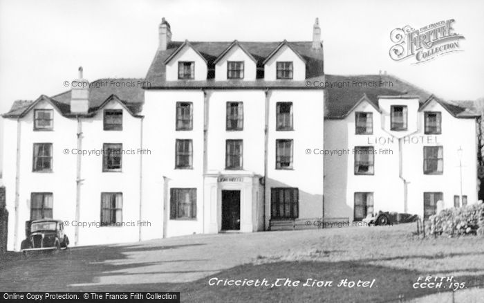 Photo of Criccieth, The Lion Hotel c.1950