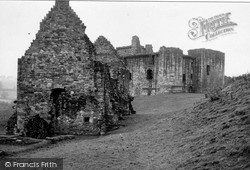 The Ruins 1949, Crichton Castle