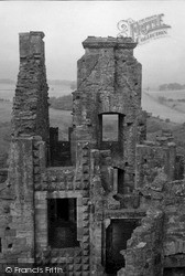 West Wing 1949, Crichton Castle