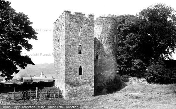 Photo of Crickhowell, The Castle 1893