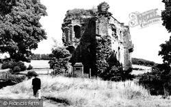 The Castle 1951, Crickhowell