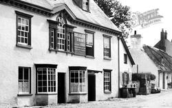 The Dragon Inn 1898, Crickhowell