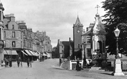 The Fountain, James Square 1899, Crieff