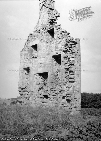 Photo of Cromarty, Kinbeachie Castle 1952
