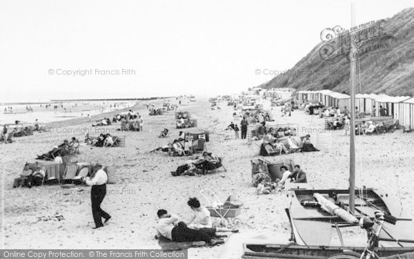 Photo of Cromer, Beach c.1960