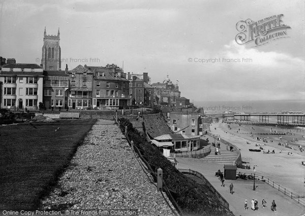 Photo of Cromer, East Cliff 1925