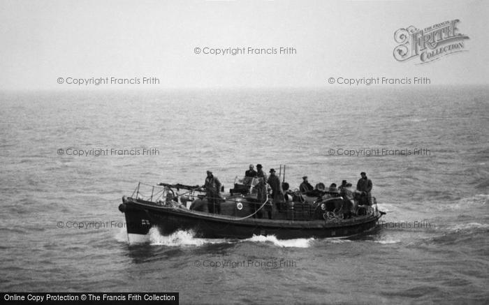 Photo of Cromer, Lifeboat, Henry Blogg c.1948