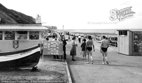 Photo of Cromer, West Beach c.1960