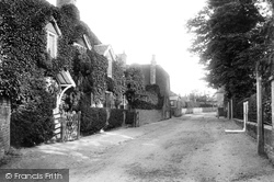 The Village 1906, Crondall